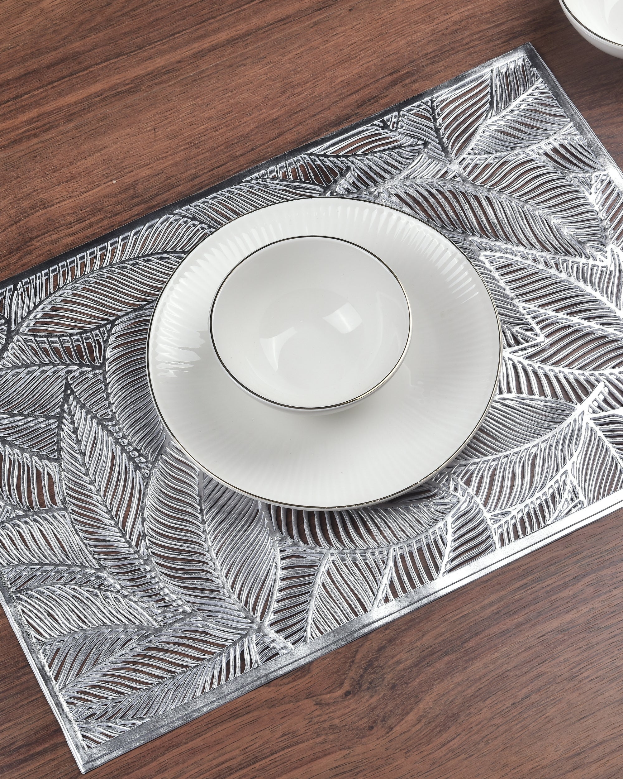 Premsons® Modern Silver Leaf Design Rectangle Metallic Placemats – Washable, Wipeable, Non-Slip & Stain-Resistant Hollow Table Mats for Dining, Kitchen, Wedding & Party Decoration