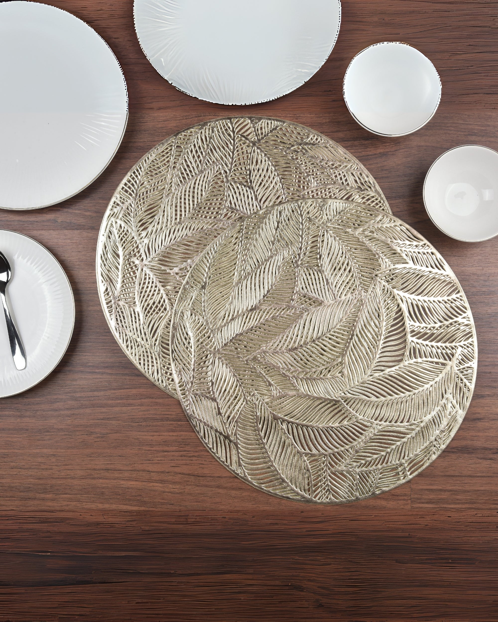 Premsons® Round Table Mat – Elegant Metallic Leaf Placemat | Washable, Wipeable, Non-Slip & Heat-Resistant | Dining Table Mat for Kitchen, Wedding & Party Décor – Gold