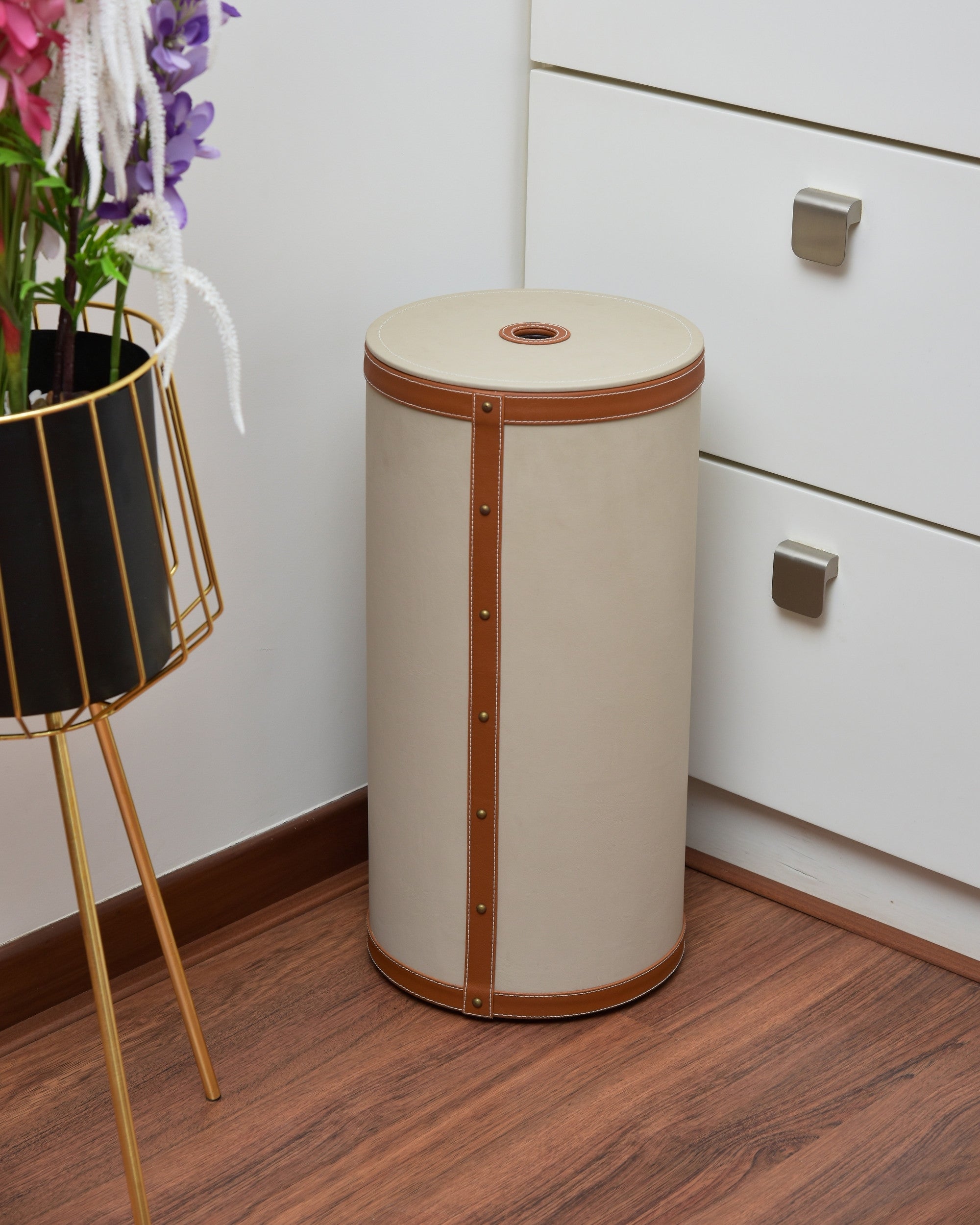 Premsons® Two Tone Laundry Basket - Modern Faux Leather Hamper for Clothes Storage - Round - Large - Beige & Orange - 20 Litres