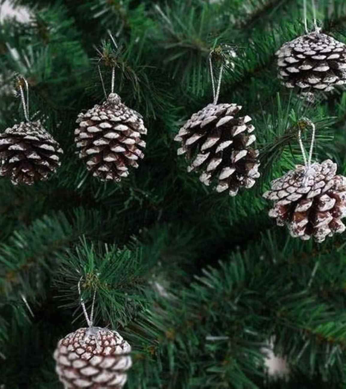 Premsons® Snow-Dusted Pine Cone Ornaments – Rustic Christmas Tree Decor, Pack of 6