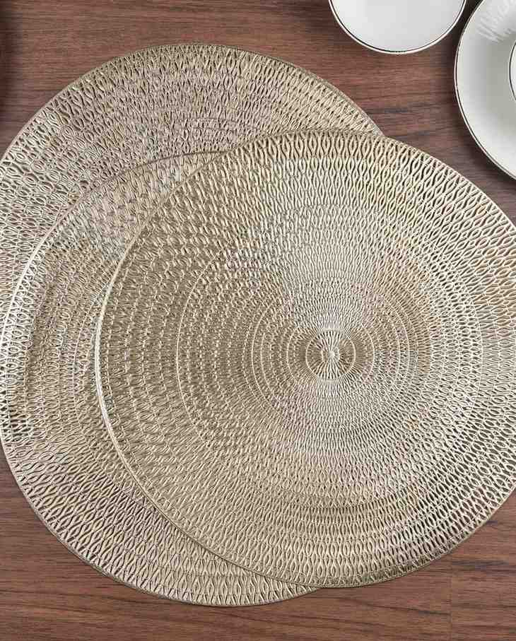 Premsons® Round Table Mat – Textured Loop Metallic Placemat | Washable, Wipeable, Non-Slip & Heat-Resistant | Decorative Table Mat for Dining, Kitchen, Wedding & Party Décor – Champagne Beige