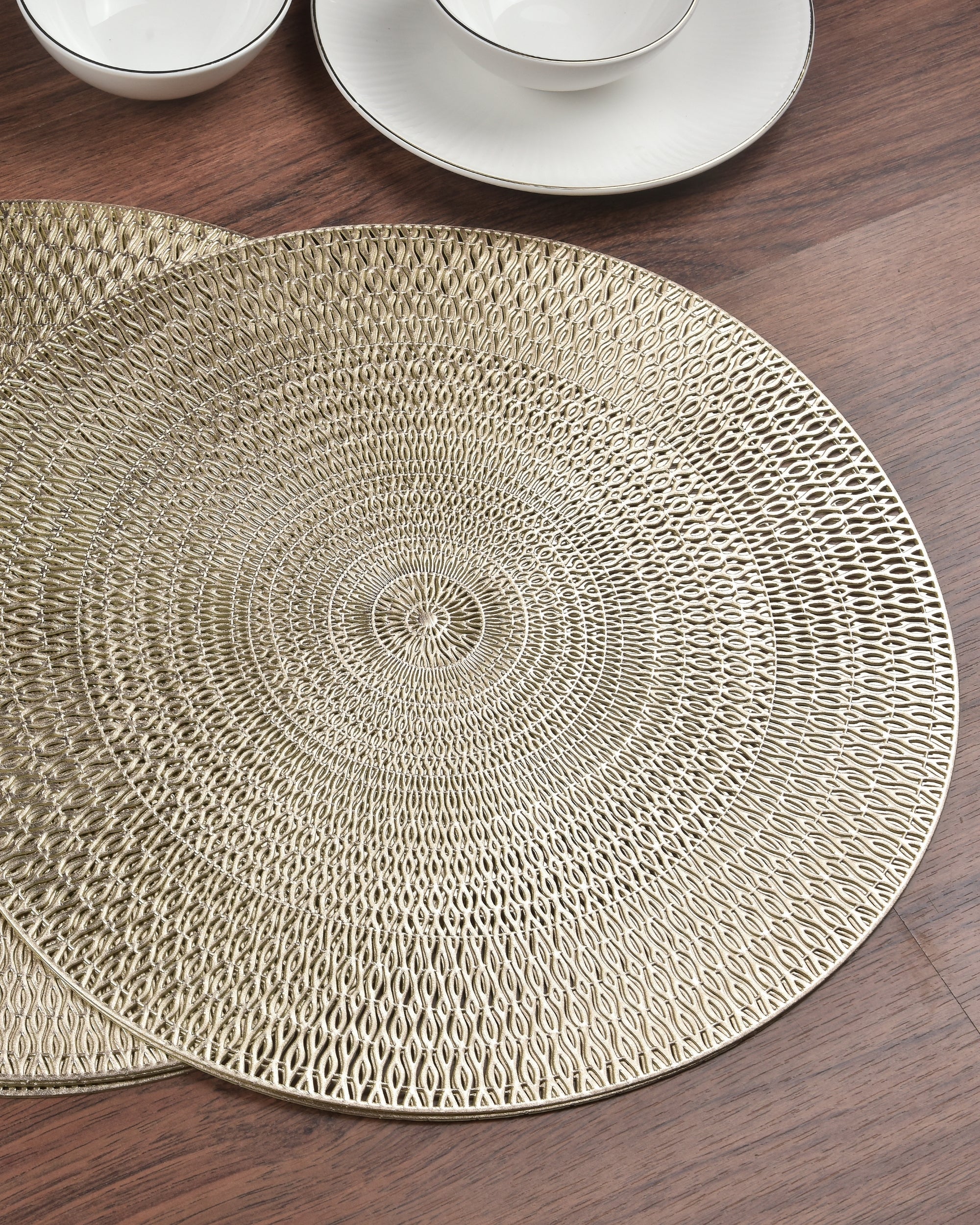 Premsons® Round Table Mat – Textured Loop Metallic Placemat | Washable, Wipeable, Non-Slip & Heat-Resistant | Decorative Table Mat for Dining, Kitchen, Wedding & Party Décor – Champagne Beige