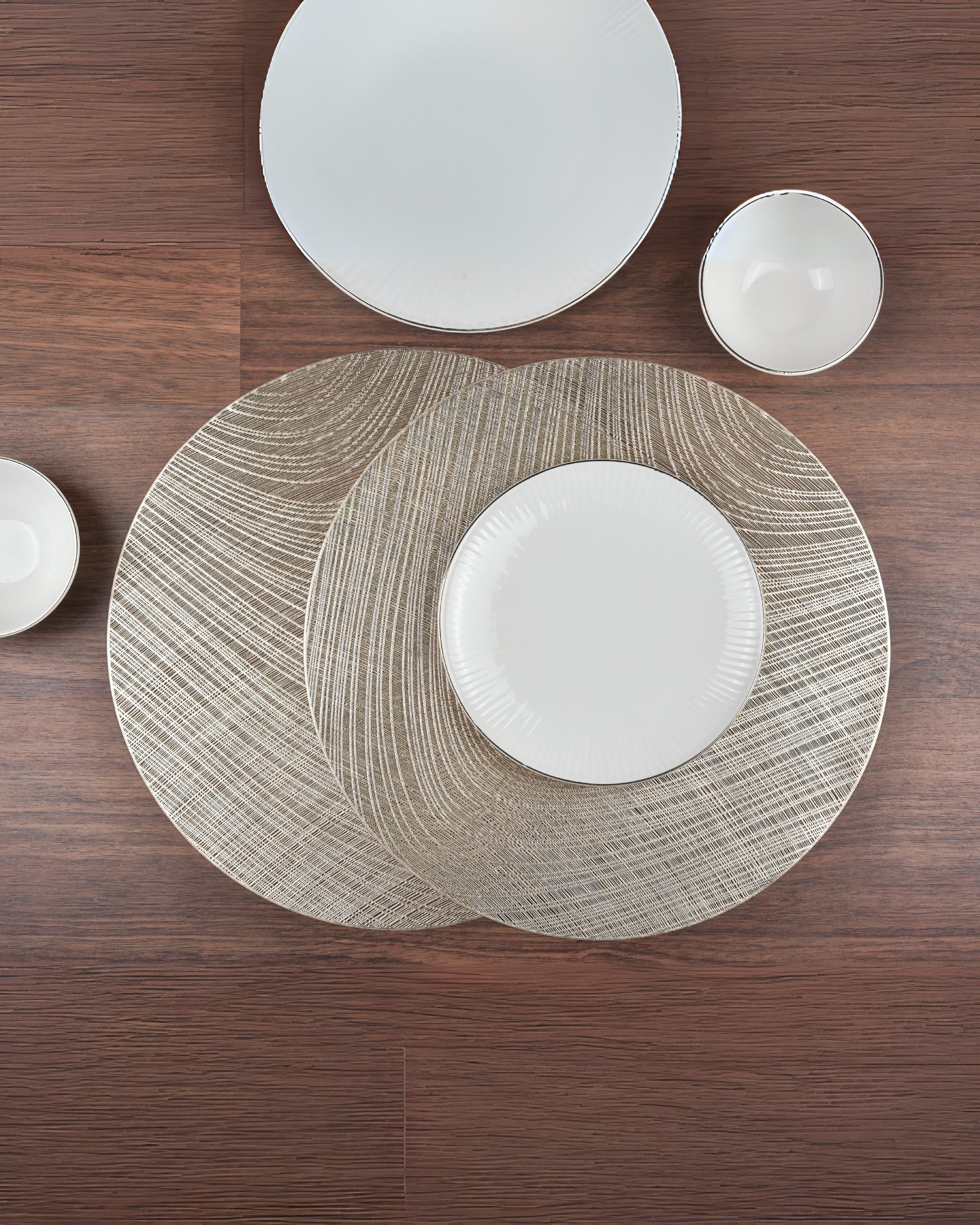 Premsons® Round Table Mat – Elegant Swirl Metallic Placemat | Washable, Wipeable, Non-Slip & Heat-Resistant | Stylish Table Mat for Dining, Kitchen, Wedding & Party Décor – Golden Beige