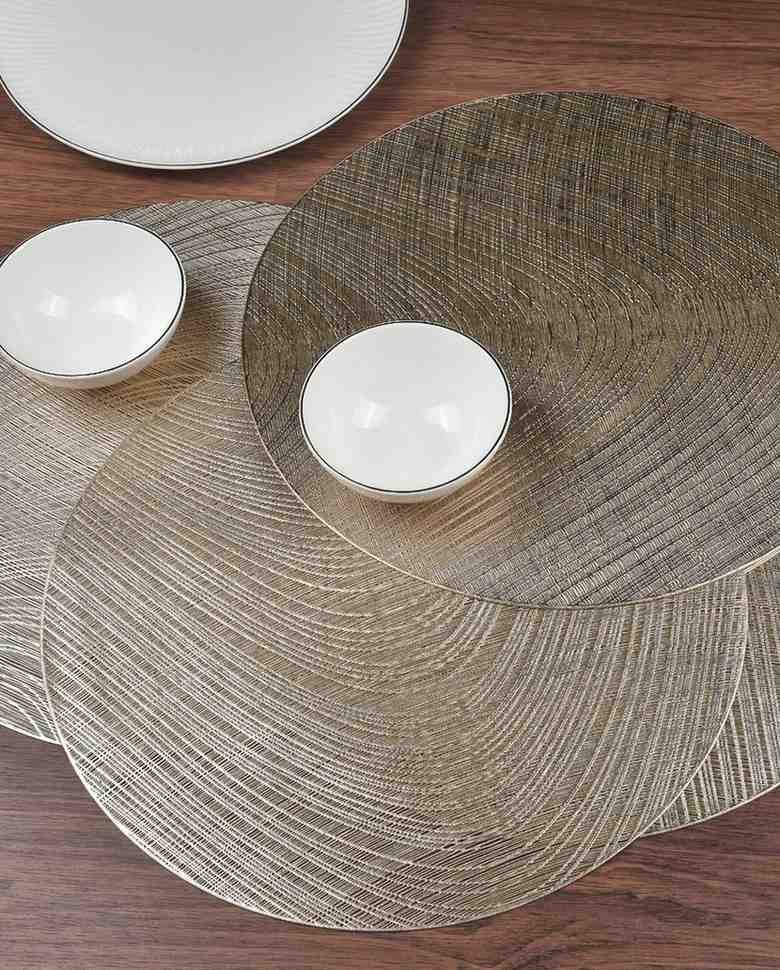Premsons® Round Table Mat – Elegant Swirl Metallic Placemat | Washable, Wipeable, Non-Slip & Heat-Resistant | Stylish Table Mat for Dining, Kitchen, Wedding & Party Décor – Golden Beige