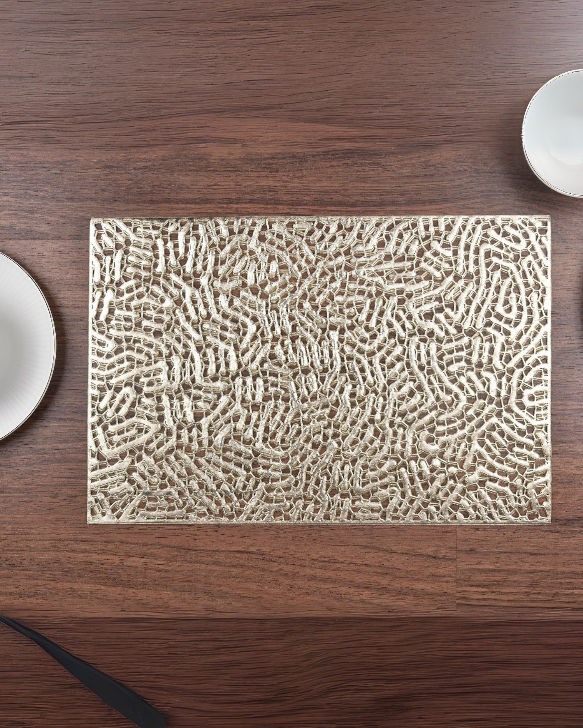 Premsons® Golden Metallic Hollow Design Rectangle Placemat – Washable, Wipeable, Non-Slip & Stain-Resistant Table Mat for Dining, Kitchen, Wedding & Party Décor
