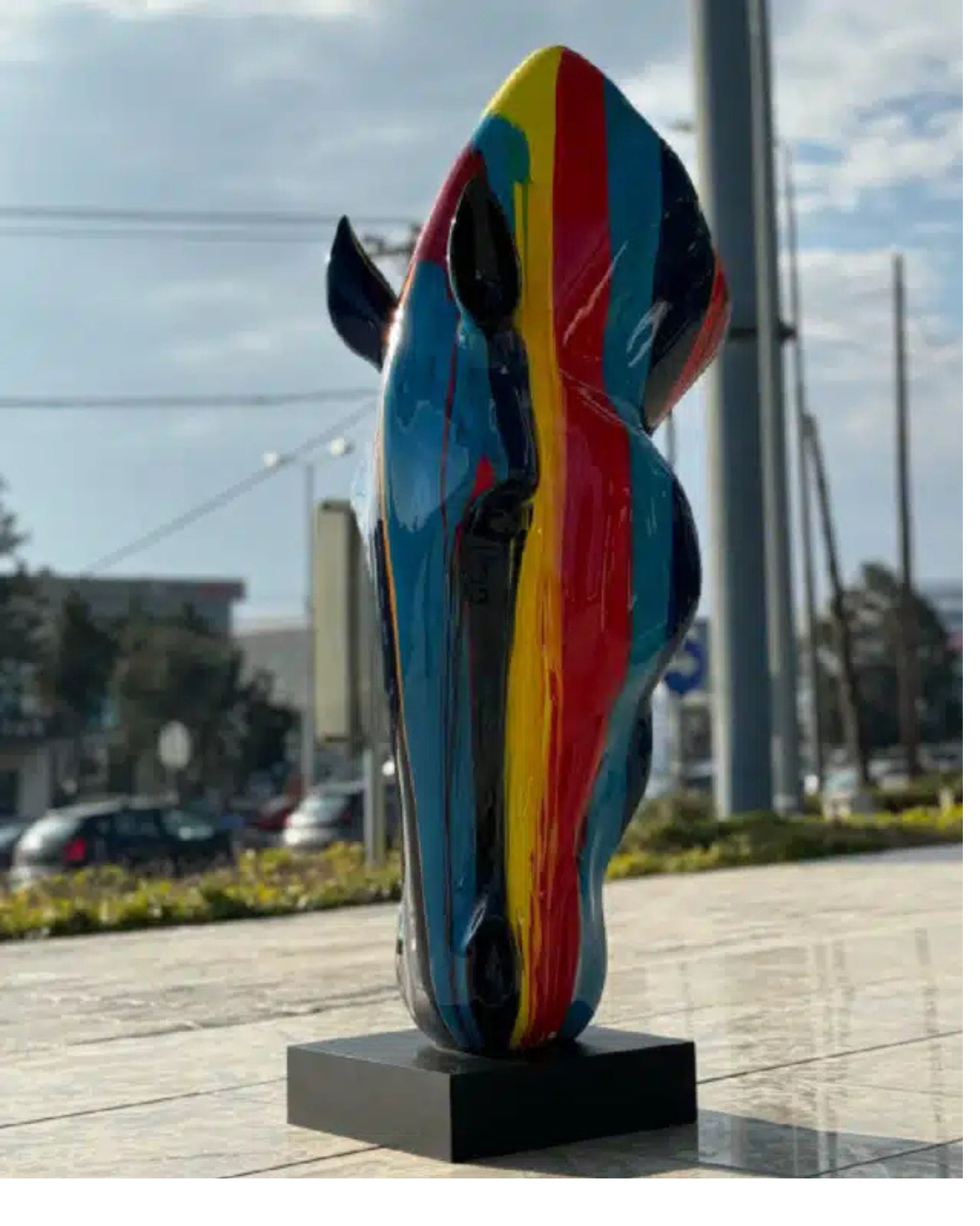 Premsons® Abstract Horse Head Sculpture – Multicolor Resin Art Decor on Black Base | Bold Modern Showpiece for Home, Office & Studio Interior Styling