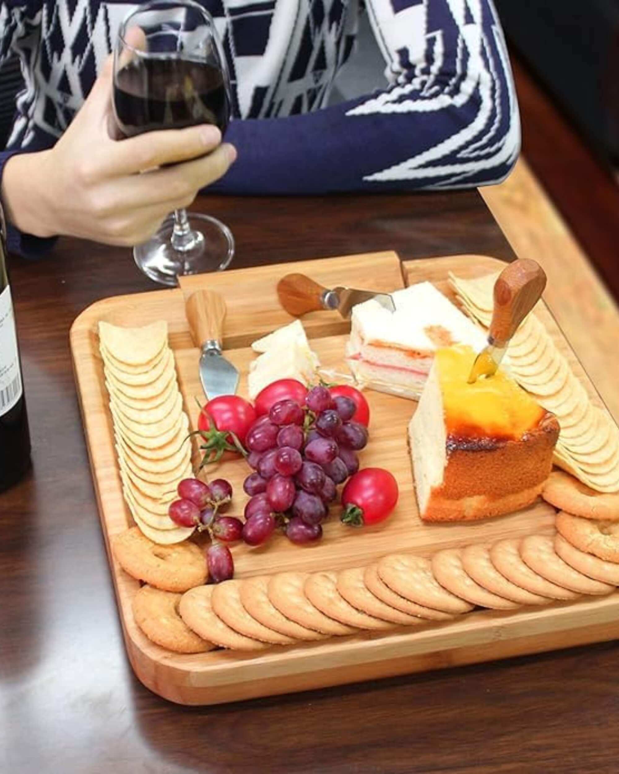 Premsons® Bamboo Cheese Board & Knife Set - Includes 4 Knife Set -Square Serving Tray for Snacks Appetizers Cheese Fruits Crackers - Ideal for Home Party Dinner Special Occasions
