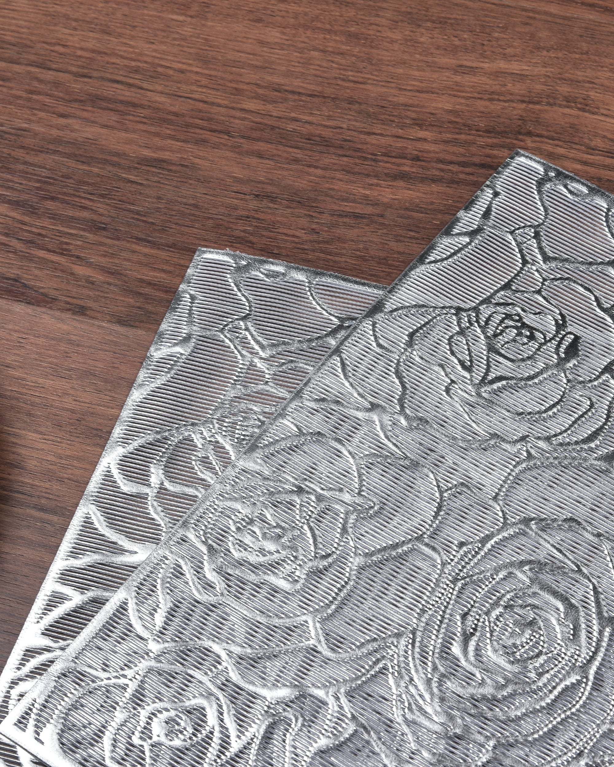 Premsons® Silver Floral Design Rectangle Metallic Placemats – Washable, Wipeable, Non-Slip & Stain-Resistant Hollow Table Mats for Dining, Kitchen, Wedding & Party Decoratio