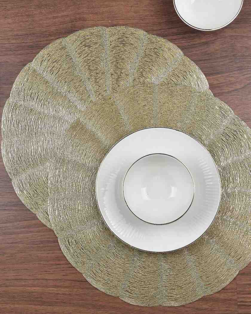 Premsons® Floral Round Table Mat – Scalloped Metallic Placemat | Washable, Wipeable, Non-Slip & Heat-Resistant | Decorative Table Mat for Dining, Kitchen, Wedding & Party Décor – Gold Silver Blend