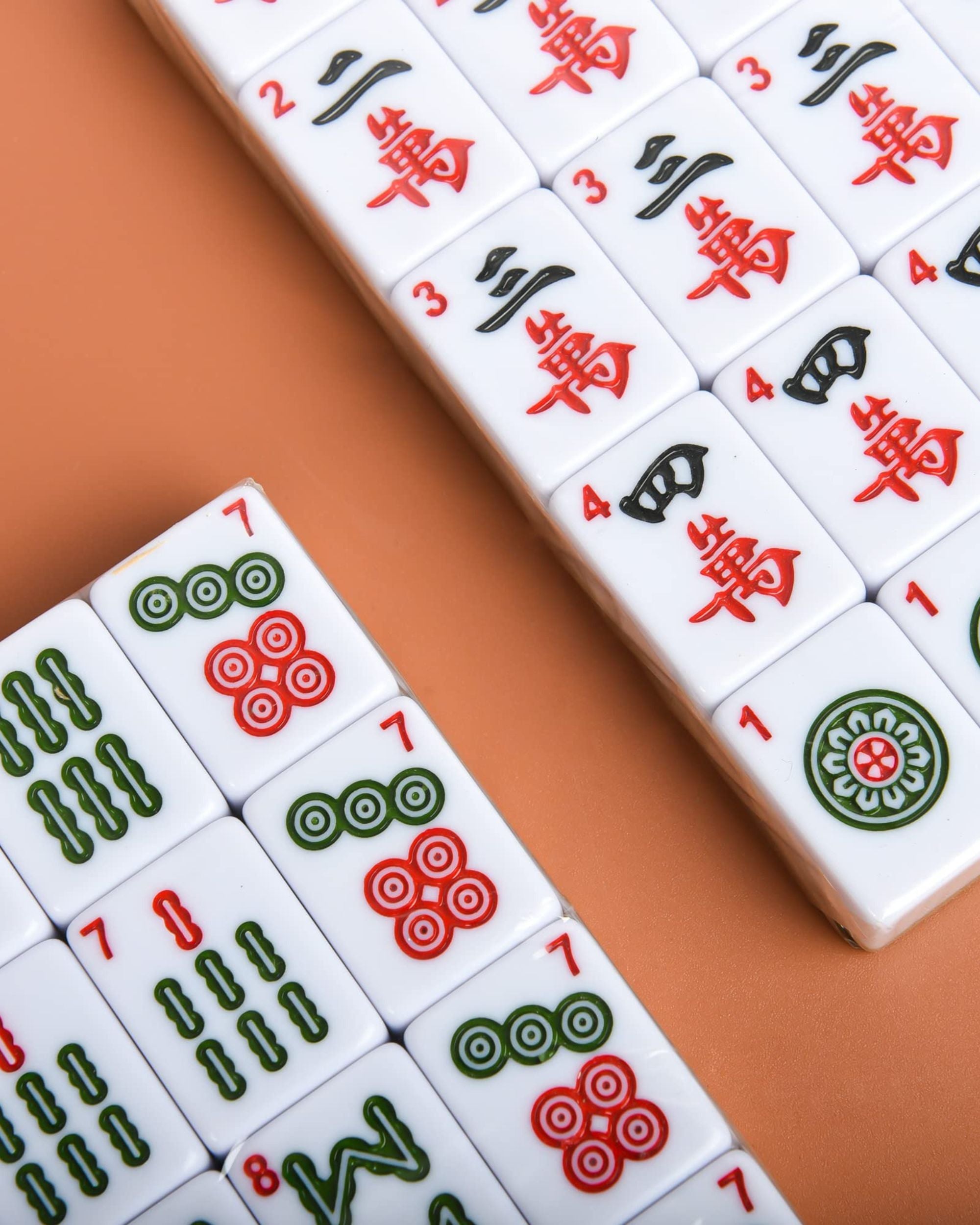 Premsons® Premium Mahjong Set – 166 Large Engraved Acrylic Tiles with English Numbers, 4 Acrylic Racks, Travel Carry Bag, Mahjongg Mat, Playing Cards & Accessories - Complete Mah Jong Kit - White