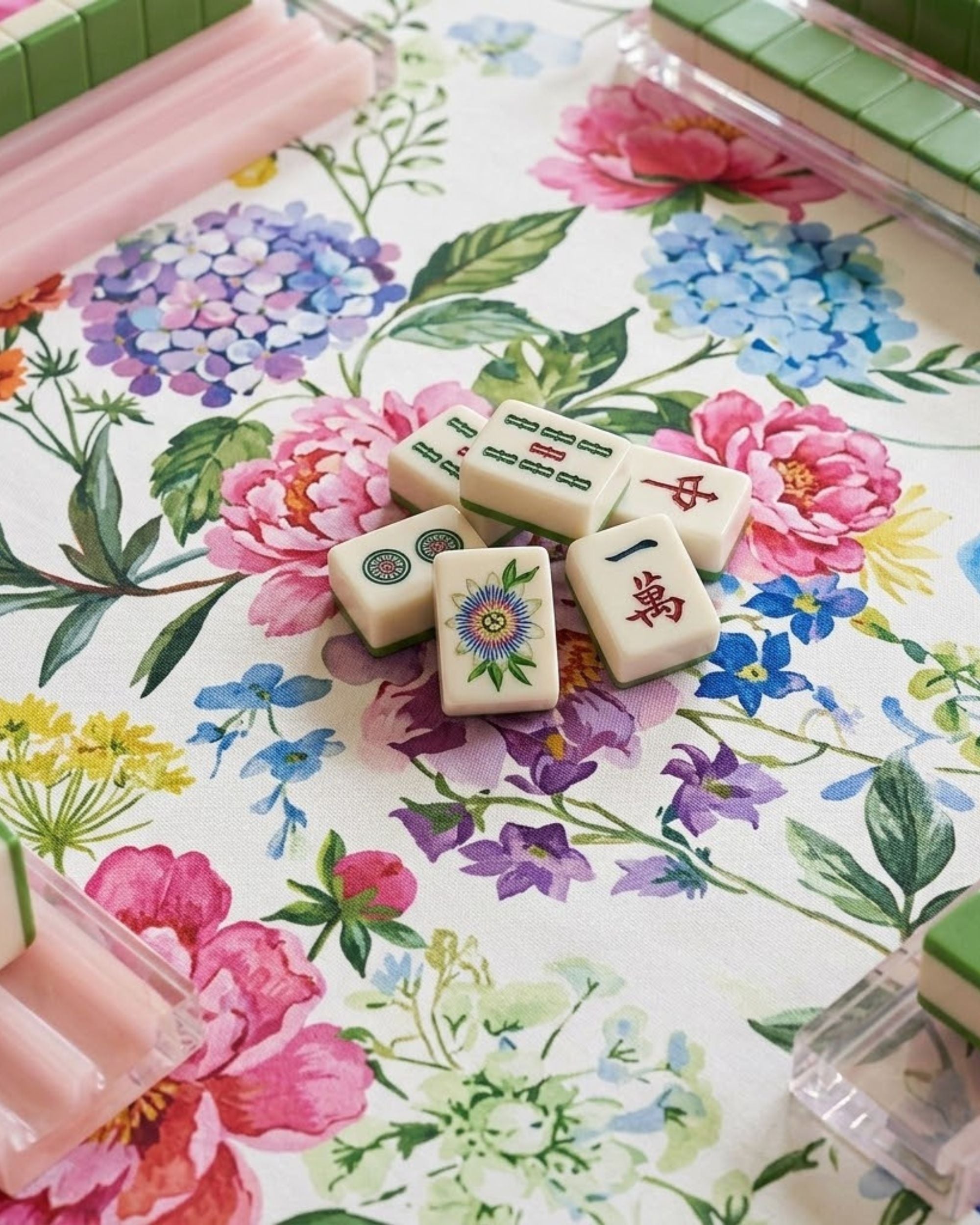 Premsons® Floral Bloom Mahjong Mat – Luxury Padded Mahjong Table Cover with Watercolor Peony & Hydrangea Garden Design, Foldable Non-Slip Gaming Surface