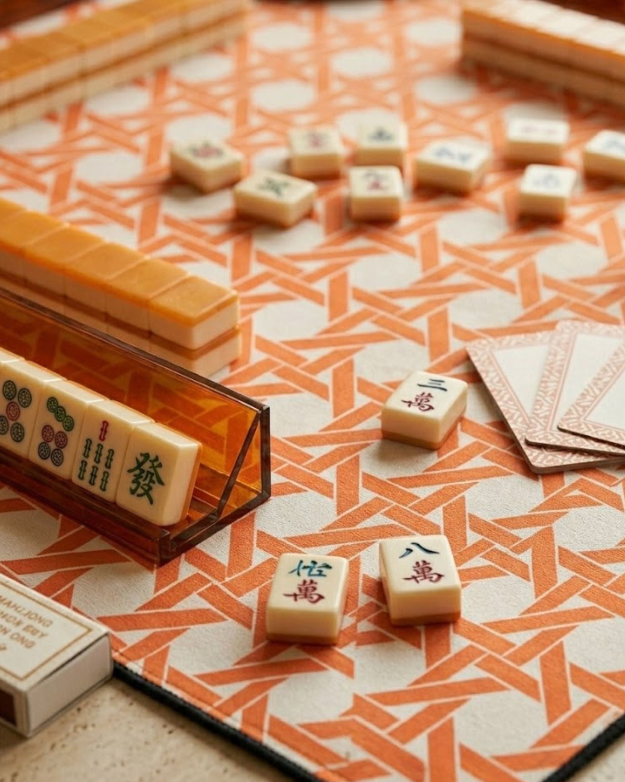 Premsons® Orange Geometric Mahjong Mat – Luxury Padded Mahjong Table Cover with Modern Bamboo Weave Pattern, Foldable Non-Slip Gaming Surface