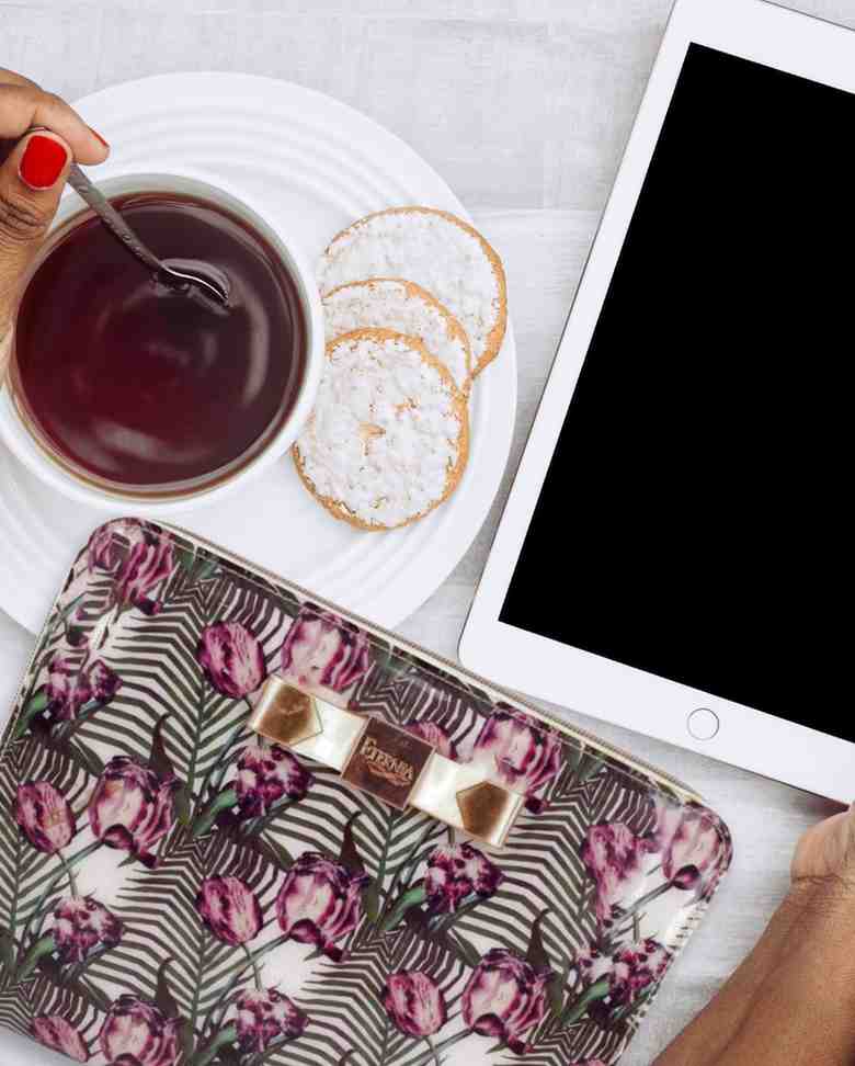 Eternia® Floral iPad & Tablet Carry Bag – Tropical Floral Print | Stylish, Protective, and Water-Resistant Sleeve