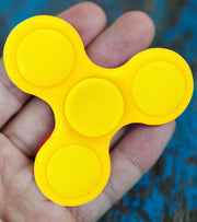 Premsons® Hand Spinner Desk Toy - High Speed Smooth Finger Spin Sensory Fidget Stress Relief Game Play for Kids & Adults - Birthday Party Gift - Plastic - Yellow