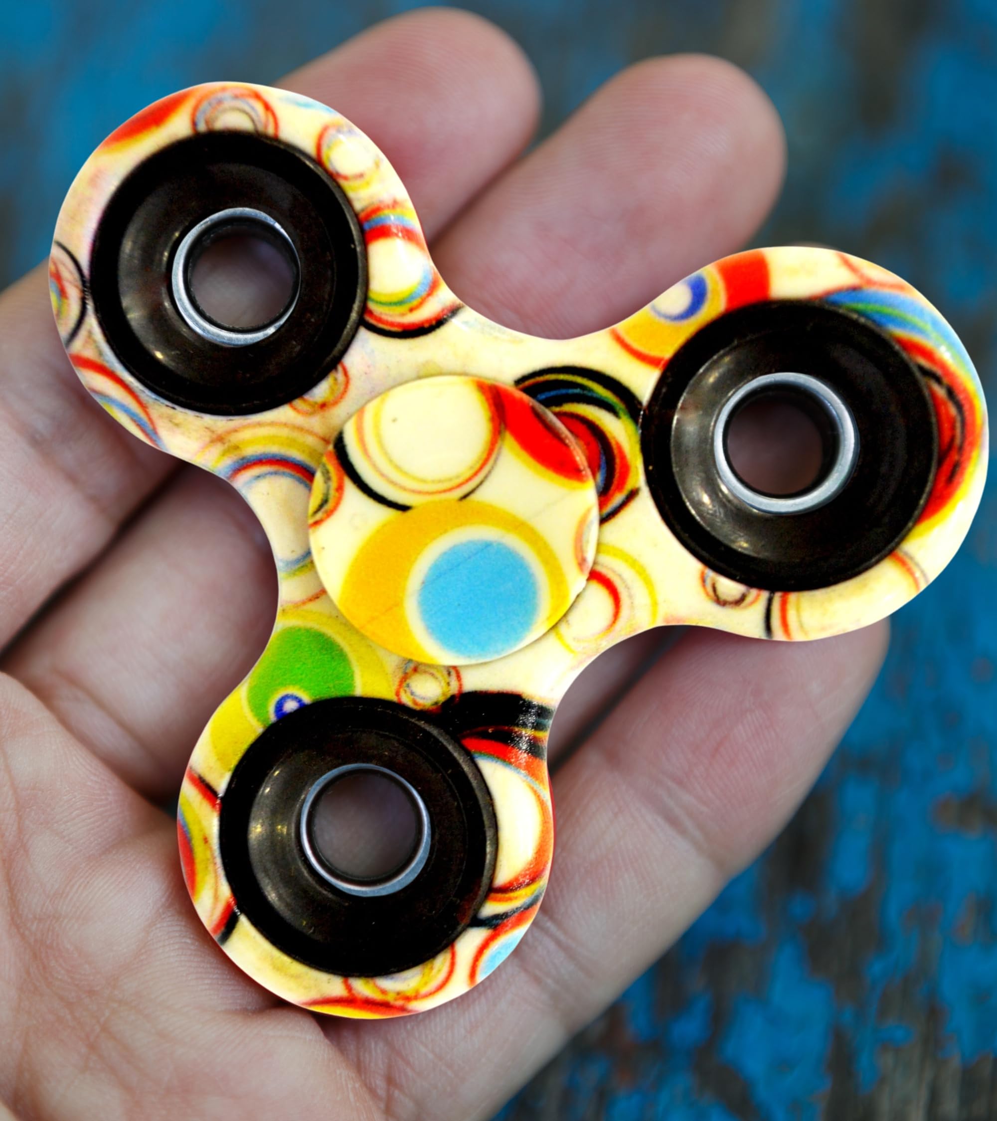 Premsons® Hand Spinner Desk Toy - High Speed Smooth Finger Spin Sensory Fidget Stress Relief Game Play for Kids & Adults - Birthday Party Gift - Single Bearing - Multicolor