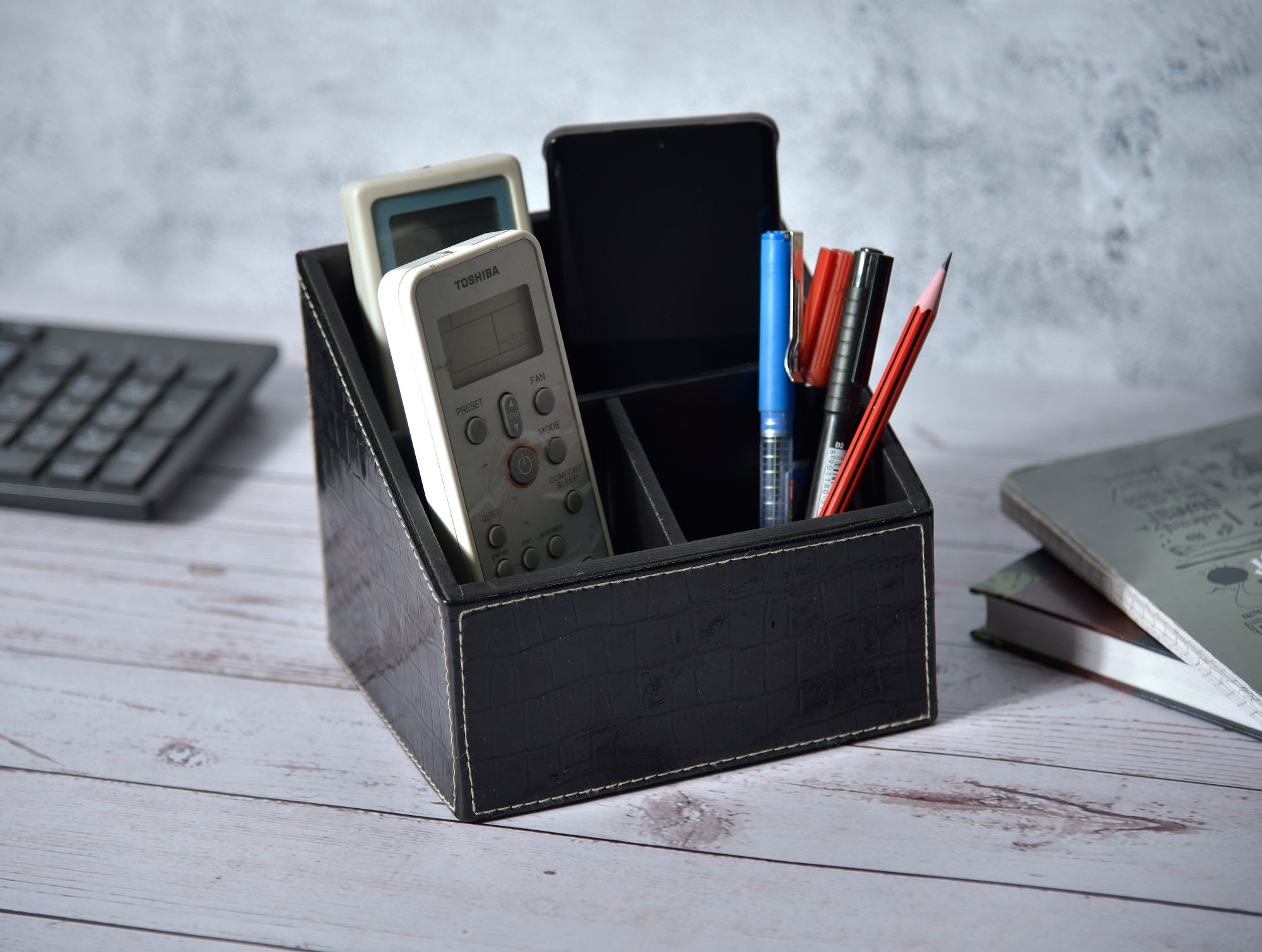 Premsons® Croc Remote Holder - Stylish Organizer - 3 Compartments - Rectangle - Black