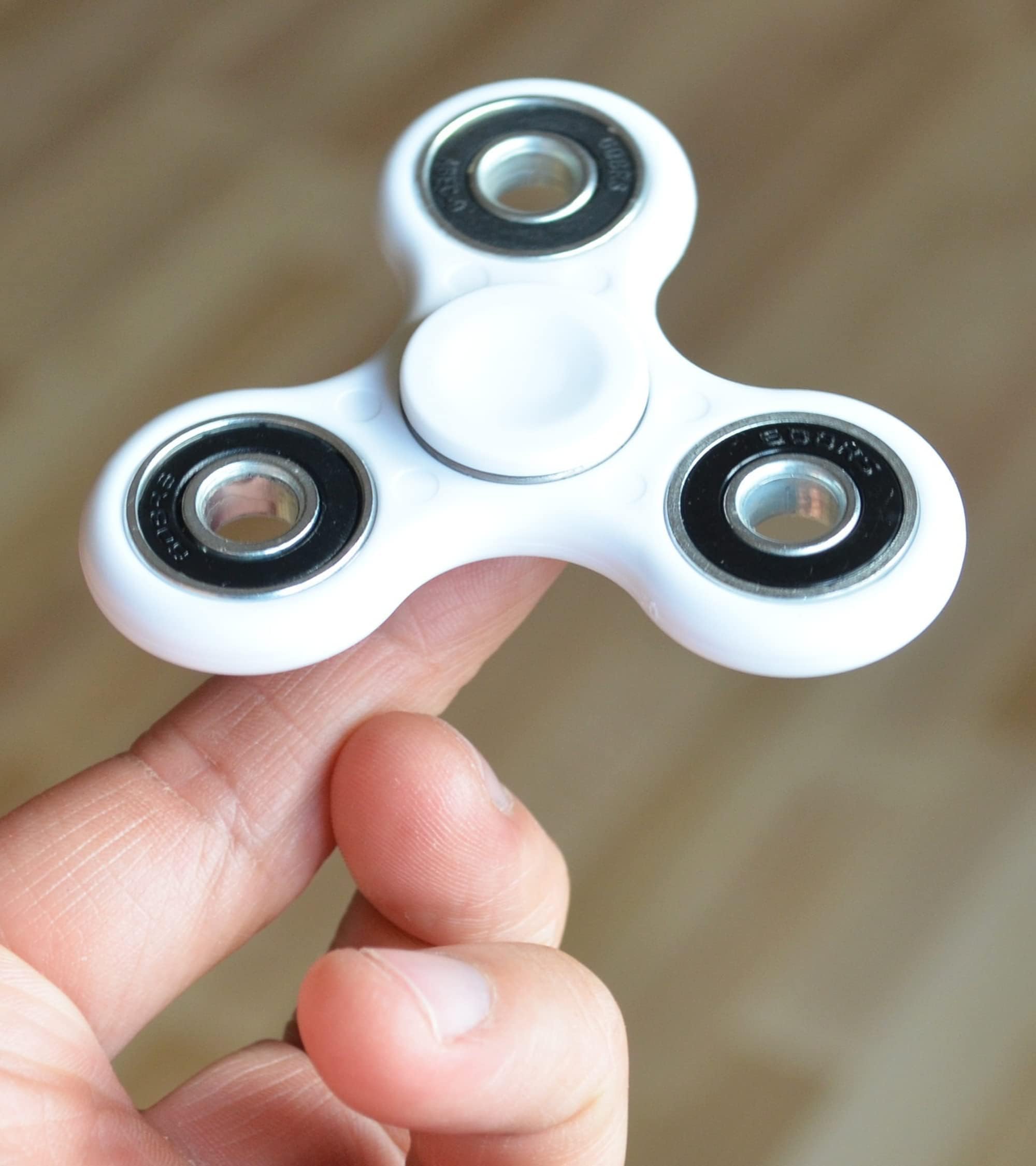 Premsons® Hand Spinner Desk Toy - High Speed Smooth Finger Spin Sensory Fidget Stress Relief Game Play for Kids & Adults - Birthday Party Gift - Four Bearing - White + Black Bearing