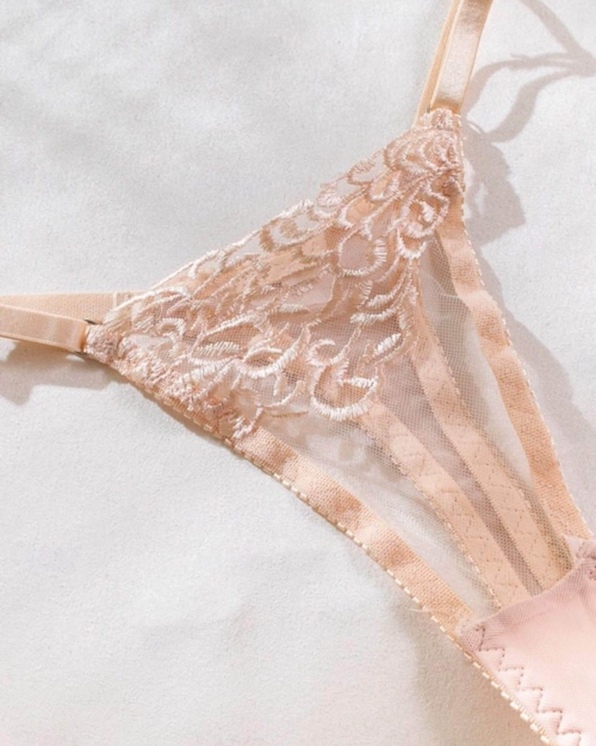 Premsons® Ladies Lace Lingerie Set – 5-Piece Sheer Bra, Strappy Panty, Chain Detail & Garter Attachments for an Elegant, Sexy Look