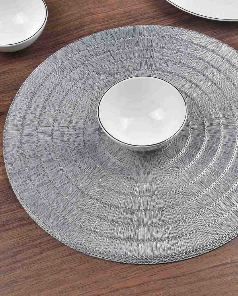 Premsons® Round Table Mat – Textured Loop Metallic Placemat | Washable, Wipeable, Non-Slip & Heat-Resistant | Decorative Table Mat for Dining, Kitchen, Wedding & Party Décor – Silver