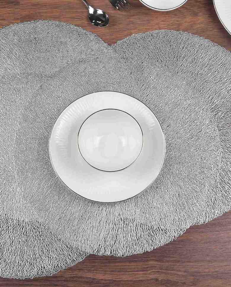 Premsons® Round Table Mat – Elegant Swirl Metallic Placemat | Washable, Wipeable, Non-Slip & Heat-Resistant | Stylish Table Mat for Dining, Kitchen, Wedding & Party Décor – Silver