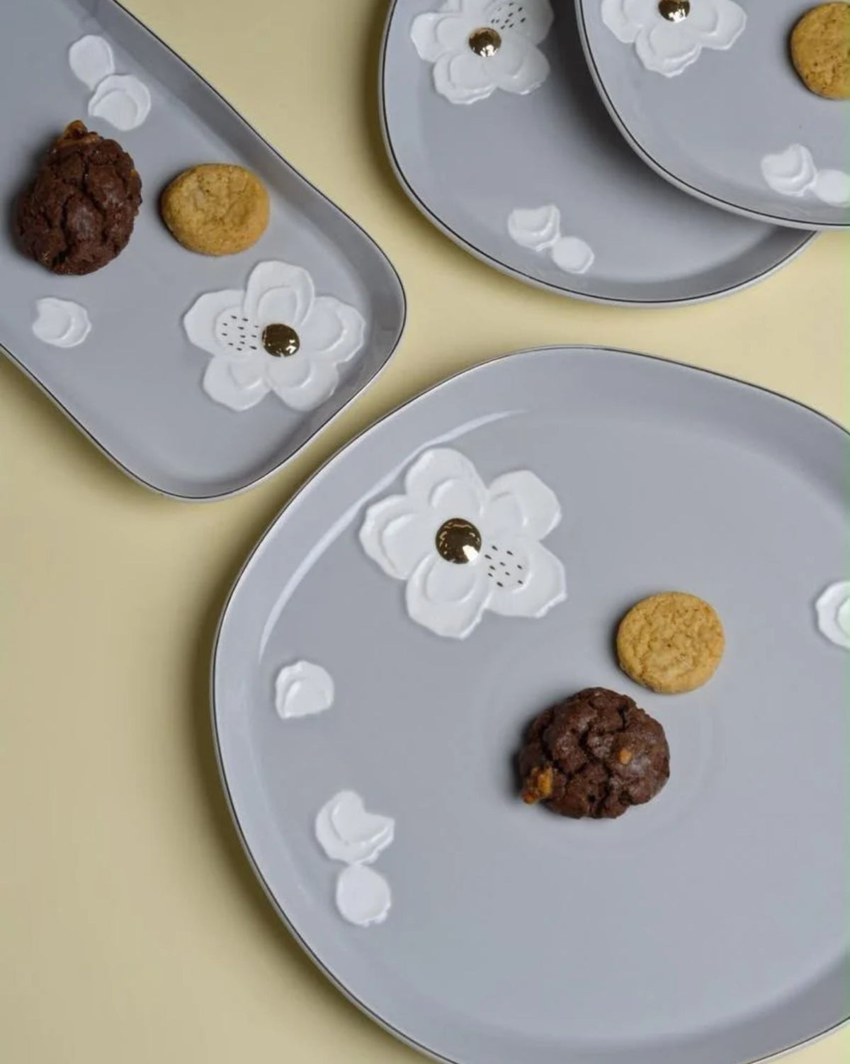 Premsons® Set of 4 Ivory Ceramic Floral Decorative Dishes with Raised White Flowers and Gold Accents