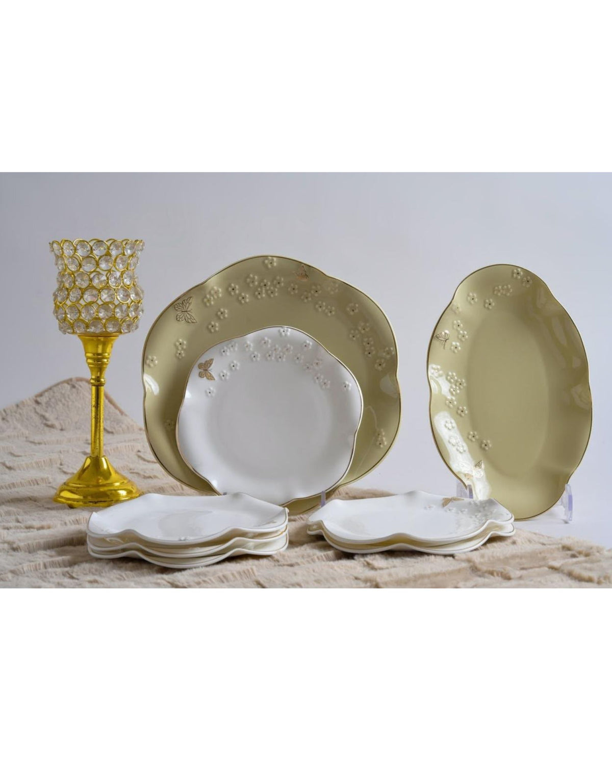 Premsons® Set of 4 Floral Ceramic Dinner Plates with Raised Pearl Detailing and Gold Butterfly Accents