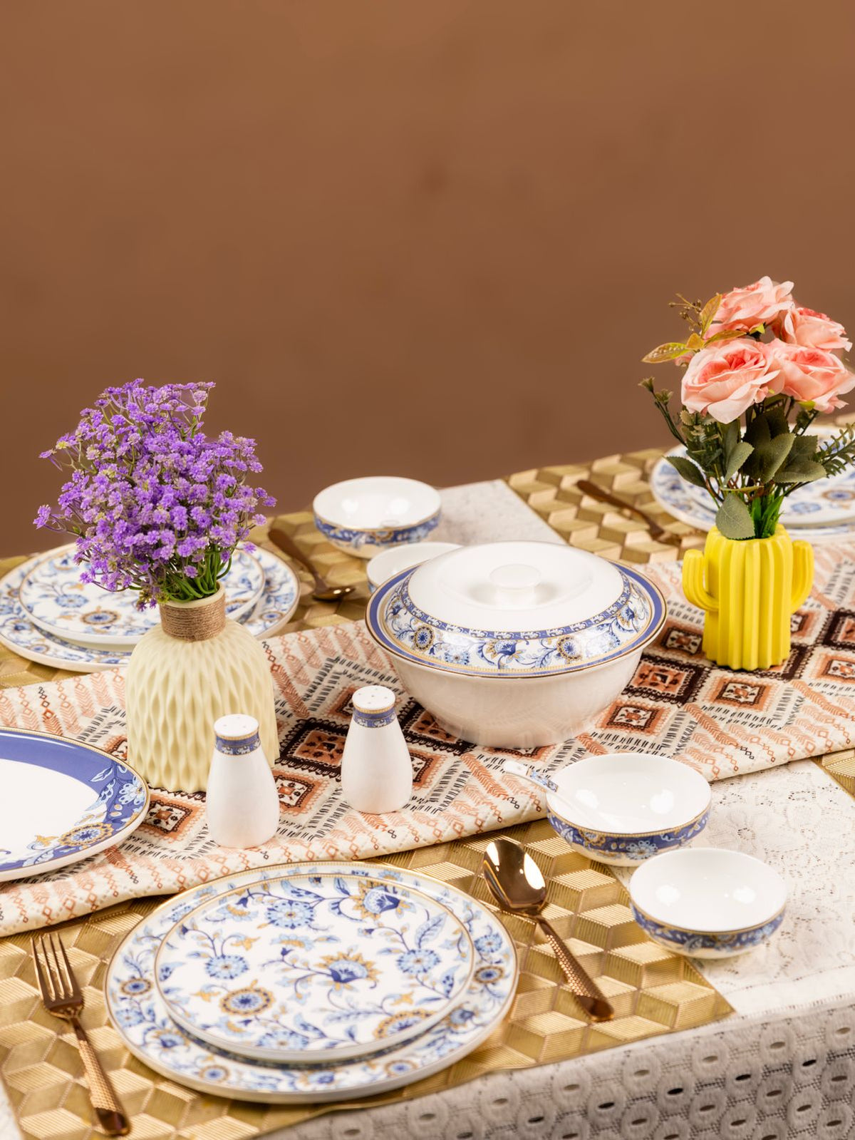 Premsons® Blue and White Floral Breakfast Plate Set with 1 Large Plate and 6 Small Plates