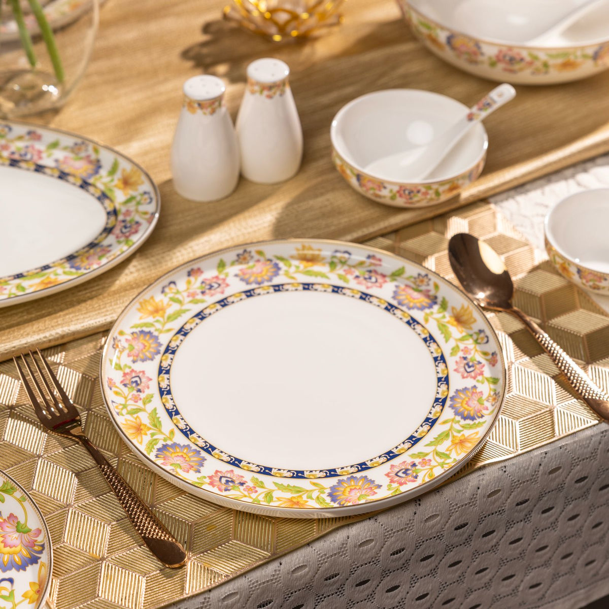 Premsons® Floral Breakfast Plate Set of 7 | 1 Large Dinner Plate and 6 Small Plates | Multicolour Floral Design