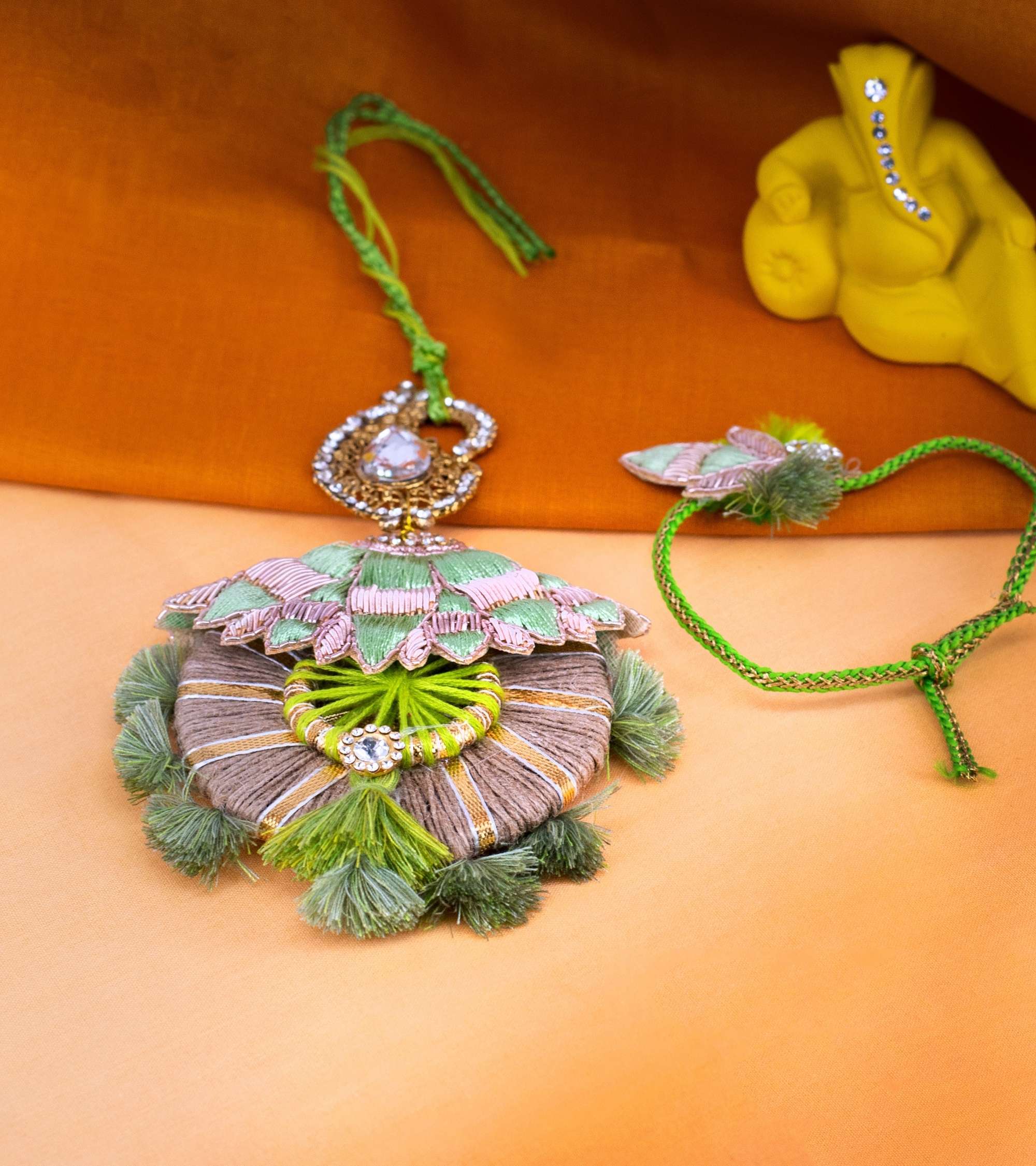 Premsons® Regal Ribbon Rakhi–Lumba Set – Grand Green Design with Statement Lumba
