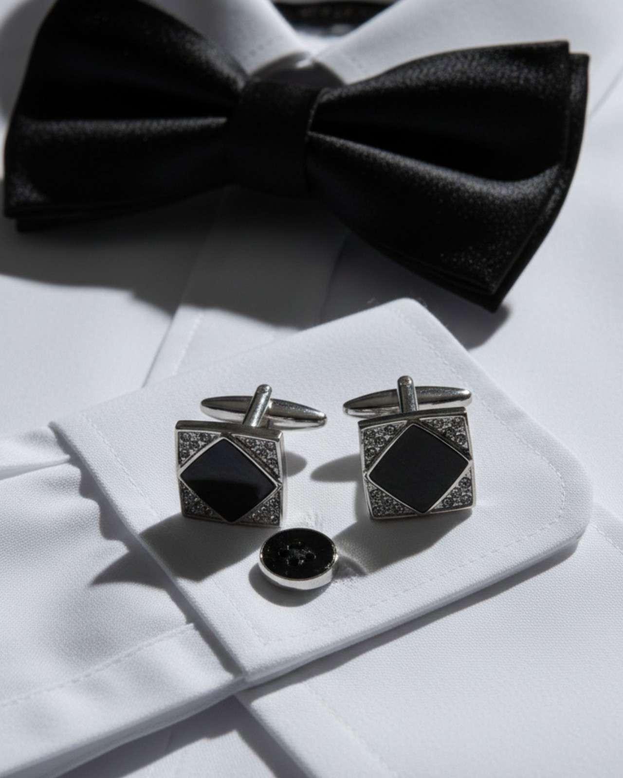 Premsons® Luxury Men’s Square Cufflinks with Black Onyx Style Centre & Crystal Border, Statement Designer Accessories for Evening Wear – Silver