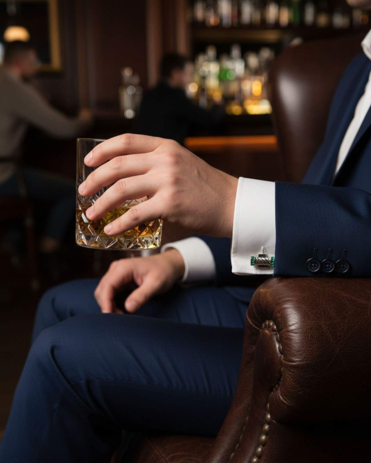 Premsons® Men’s Designer Twisted Bar Cufflinks with Crystal End Caps, Statement Accessories for Luxury Menswear – Green