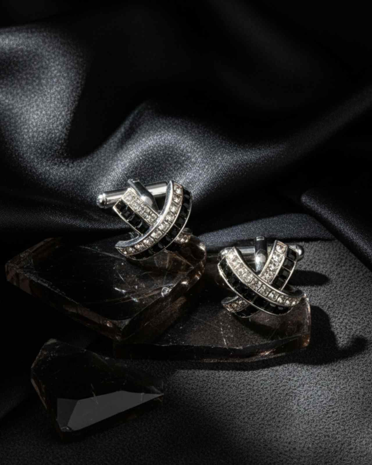 Premsons® Men’s Silver Designer Cufflinks with Black Crystal Curve Pattern, Luxury Formal Accessories