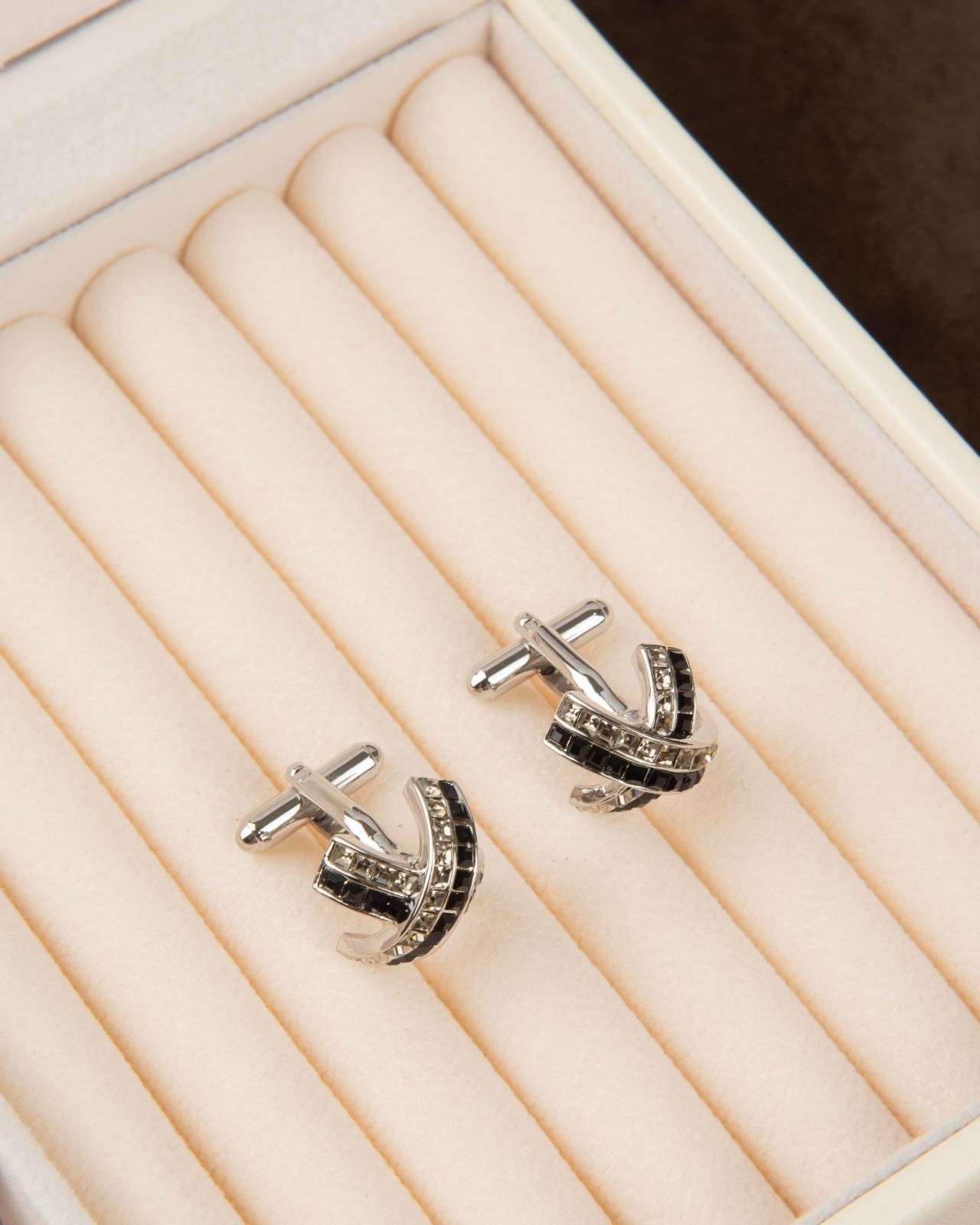 Premsons® Men’s Silver Designer Cufflinks with Black Crystal Curve Pattern, Luxury Formal Accessories